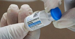 Covid: idoso é detido após tomar 8 doses de vacina na Índia