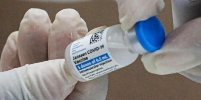 Covid: idoso é detido após tomar 8 doses de vacina na Índia
