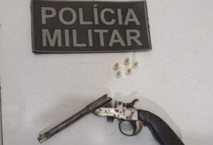Idoso é preso por porte ilegal de arma de fogo, em Brasiléia