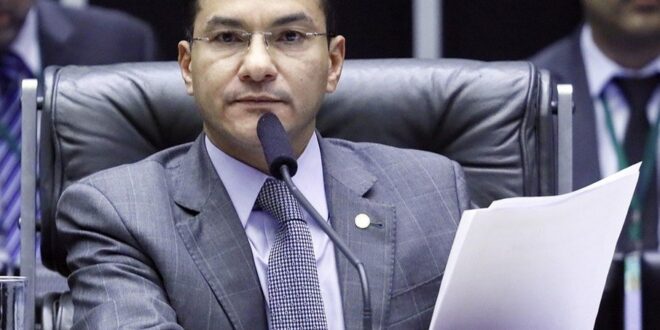 Bolsonaro atrapalha apoio do partido à reeleição, diz presidente do Republicanos