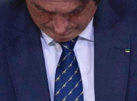 Bolsonaro embarca na Base Aérea, mas Palácio do Planalto não confirma destino
