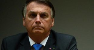 Bolsonaro promete reajuste a servidores somente em 2023