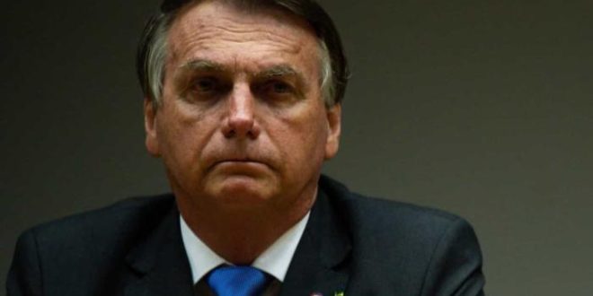 Bolsonaro promete reajuste a servidores somente em 2023