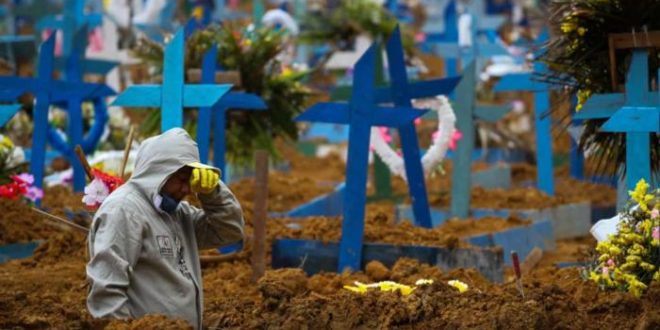 Brasil tem maior média de mortes por Covid desde agosto de 2021