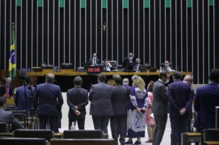 Câmara aprova proposta que limita a busca e apreensão em escritórios de advocacia