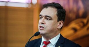 Deputado Daniel Zen defende correção de no mínimo 30% para servidores da Educação