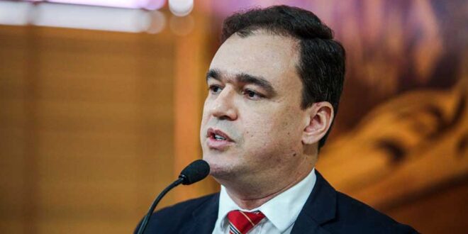 Deputado Daniel Zen defende correção de no mínimo 30% para servidores da Educação