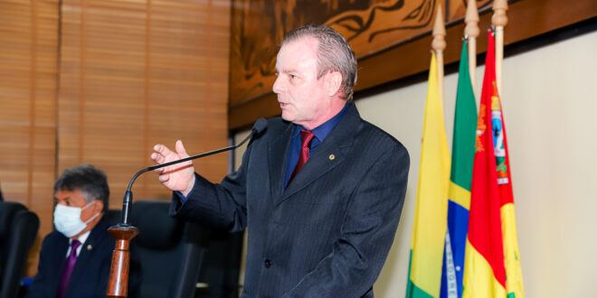 Deputado Pedro Longo diz que está sendo buscada uma saída para dos 15 cadastros de reserva da PM