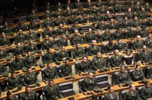 Deputados podem votar nesta quinta-feira projeto que atualiza o Código Penal Militar