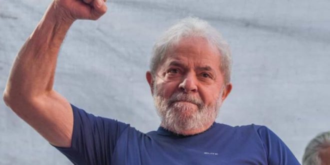 Elogiada por Lula, reforma trabalhista é aprovada na Espanha