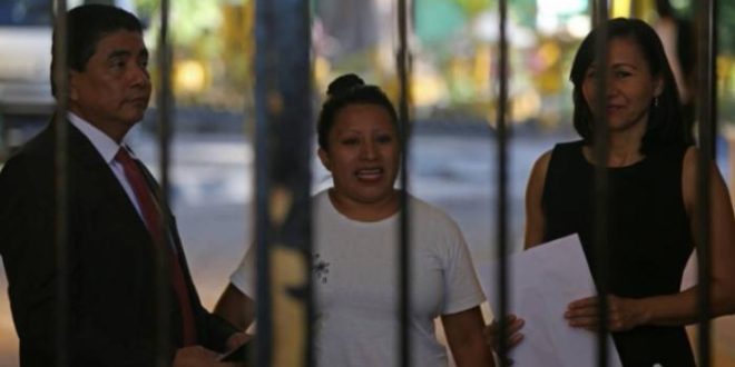 Em El Salvador mulheres podem ser condenadas a 50 anos de prisão por crime de aborto