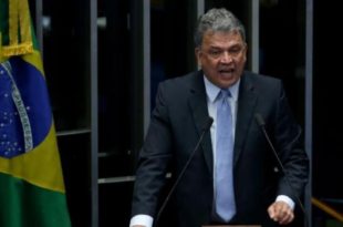 Em negociações com Lula, Kassab diz que Brasil tem 'profundo orgulho' do PT