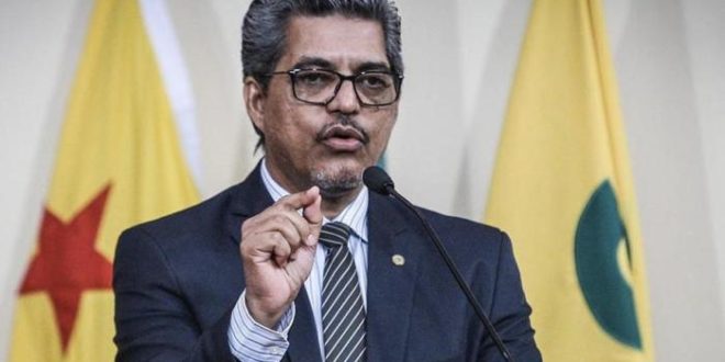 "Existe uma crise jurídica e política que apesar de não mencionada na mensagem governamental, não deixa de existir", diz Edvaldo Magalhães referindo-se à Operação Ptolomeu