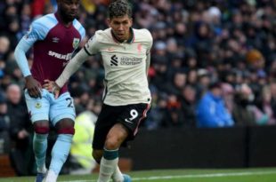 Fabinho e Alisson garantem vitória do Liverpool em jogo sofrido contra lanterna