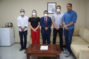 Secretário de Segurança recebe visita do deputado Luiz Gonzaga; redução de MVI pauta o encontro