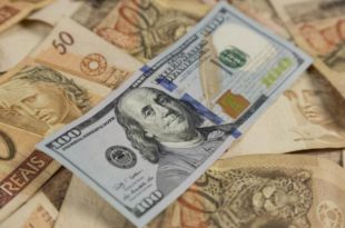Guerra da Ucrânia faz dólar voltar a subir