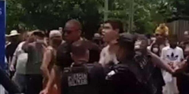 Homem é preso ao tentar atingir Bolsonaro com ovo em Campos dos Goytacazes
