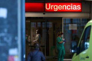 Idosa morre ao acender cigarro após usar spray de cabelo