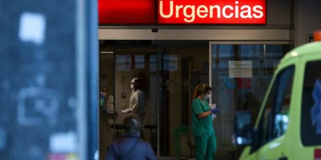 Idosa morre ao acender cigarro após usar spray de cabelo
