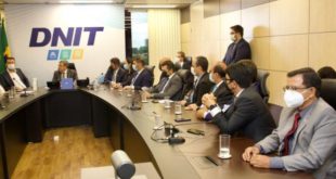 Jenilson e comitiva da Aleac se reúnem com diretor do Dnit em Brasília que garante R$ 30 milhões para BR-364