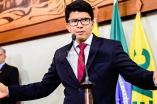 Jenilson Leite embarca para o Jordão para auxiliar população atingida pela enchente