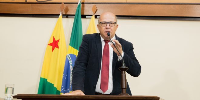 Jonas Lima demonstra preocupação com ramais de Cruzeiro do Sul e cobra ação imediata do Deracre