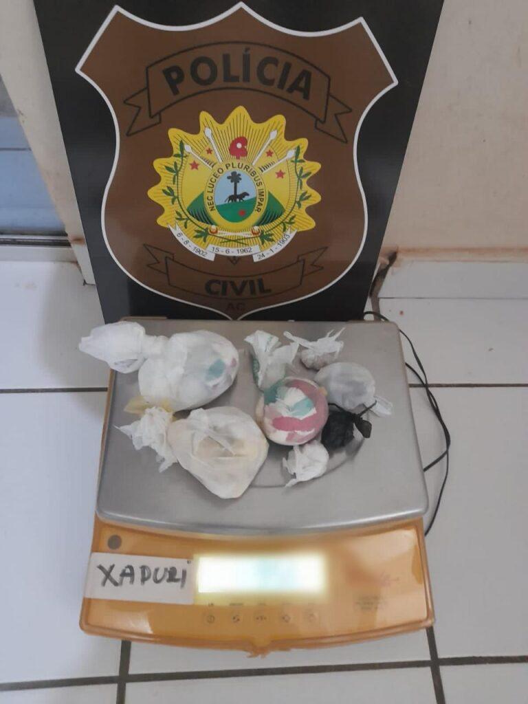 Jovem de 18 anos é preso em flagrante por tráfico de drogas na BR-317
