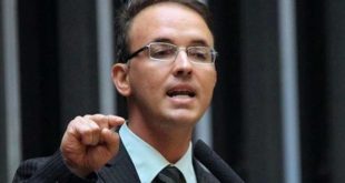 Leo de Brito pede ao MPF que investigue Gladson Cameli por supostos atos de improbidade em distribuição de cargos