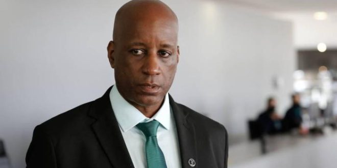 Mendes diz que conduta de Sérgio Camargo é 'incompatível com função pública'