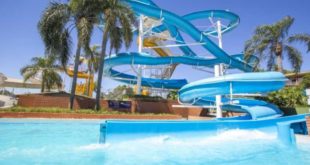 Menino morre após cair de altura de 15 metros em parque aquático