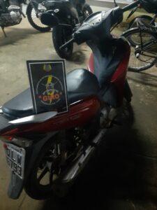 Motociclistas acusados de assalto são presos no bairro Placas, em Rio Branco
