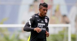 Paulinho celebra chance como titular e exalta experiência corintiana em virada