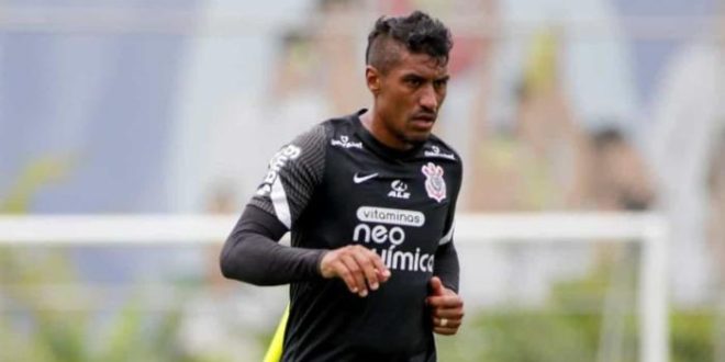 Paulinho celebra chance como titular e exalta experiência corintiana em virada