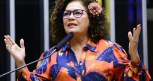 Perpétua critica fala de Bolsonaro na abertura dos trabalhos no Congresso: “botou debaixo do tapete os problemas do país”