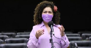 Deputada Perpétua Almeida propõe aumento real do salário mínimo