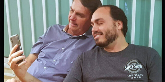 Presidente do PL alerta presidente sobre o filho Carlos Bolsonaro. Centrão teme a prisão de Carluxo