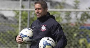 Sylvinho se despede do Corinthians com agradecimentos e 'respeito à torcida'