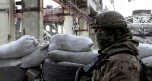 Tensão na crise da Ucrânia volta a subir com acusações e exercícios militares