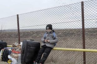 Ucrânia: Número de refugiados ultrapassa 422 mil pessoas