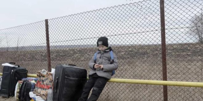 Ucrânia: Número de refugiados ultrapassa 422 mil pessoas