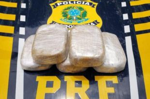 PRF apreende quase 5 kg de entorpecente dentro de ônibus no interior do Acre