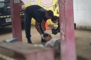 Jovem é morto a pauladas em parada de ônibus na capital acreana