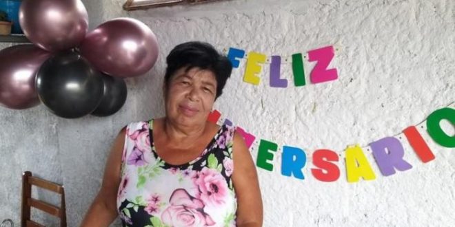 Homem mata idosa a marretadas ‘sem razão’ e é preso após convulsionar na cena do crime
