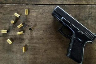 Justiça acreana condena homem a prestar serviços à comunidade por deixar arma acessível à criança de quatro anos