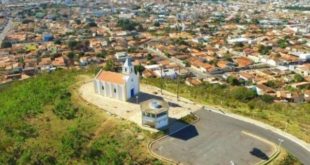 Menino de 2 anos morre em piscina de casa durante festa de aniversário