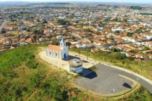 Menino de 2 anos morre em piscina de casa durante festa de aniversário