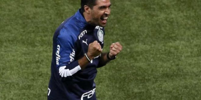 Abel dedica triunfo do Palmeiras no dérbi à torcida: 'O chiqueiro pegou fogo'
