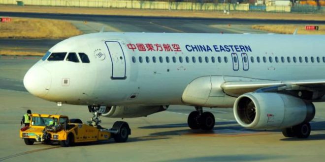 Avião que caiu na China despencou 6 mil metros em dois minutos