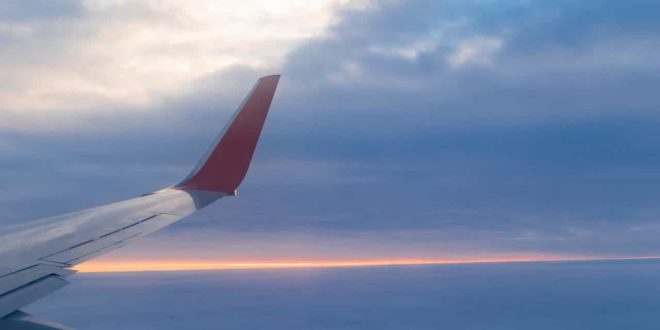 China encontra segunda caixa-preta de avião que caiu em região montanhosa