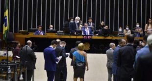 Congresso derruba sete vetos presidenciais nesta quinta-feira